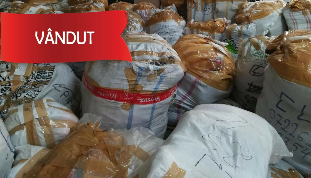 Stoc de marfă compus din articole vestimentare